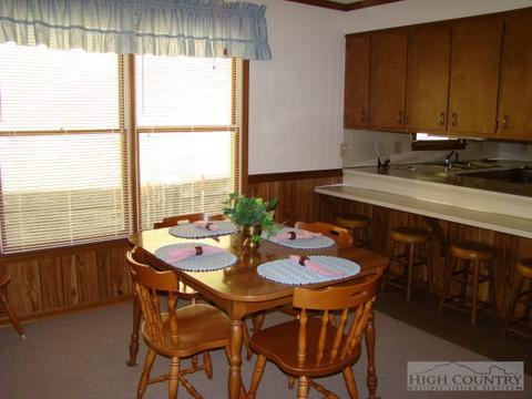 1924 Laurel Fork Rd, Vilas, NC 28692 photo 11