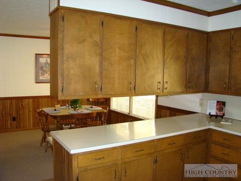 1924 Laurel Fork Rd, Vilas, NC 28692 photo 15