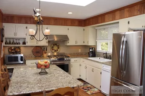 355 High Peak Dr, Boone, NC 28607 photo 18