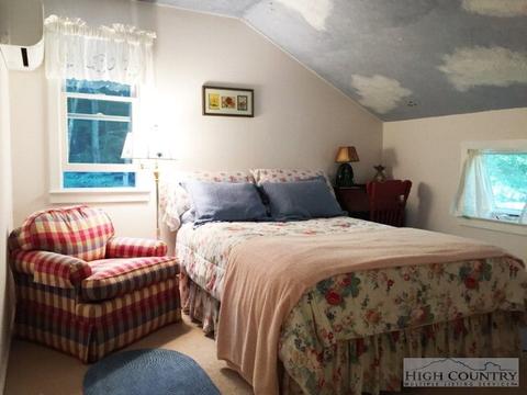 464 Schaffer Rd, Boone, NC 28607 photo 4