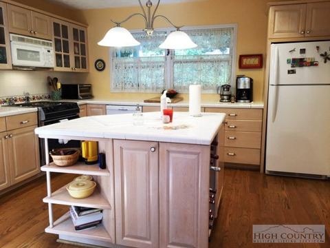 464 Schaffer Rd, Boone, NC 28607 photo 17