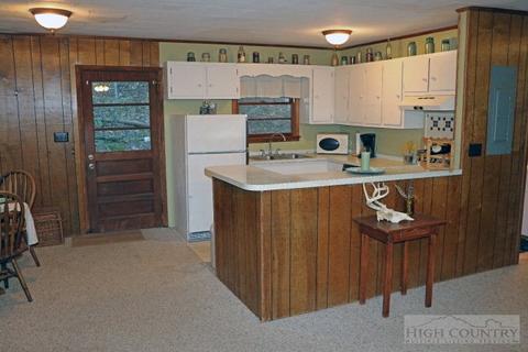 128 Trout Lk, Deep Gap, NC 28618 photo 5