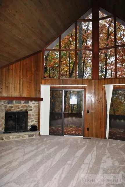 123 Saddle Ln, Deep Gap, NC 28618 photo 2