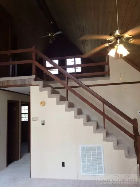 123 Saddle Ln, Deep Gap, NC 28618 photo 5