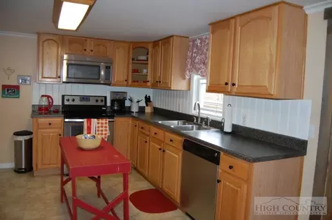 381 Smith Dixon Rd, Crumpler, NC 28617 photo 16
