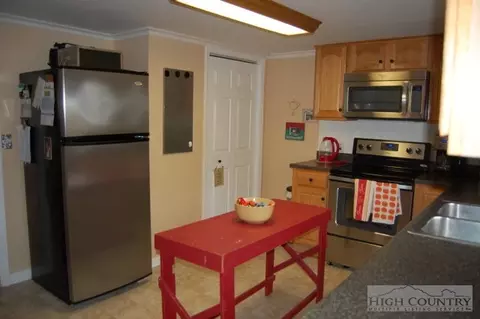 381 Smith Dixon Rd, Crumpler, NC 28617 photo 18