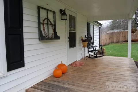 381 Smith Dixon Rd, Crumpler, NC 28617 photo 10