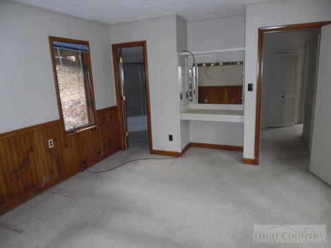 129 Laurel, Boone, NC 28607 photo 14