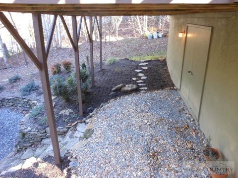 104 Jenwil Dr, Deep Gap, NC 28618 photo 16