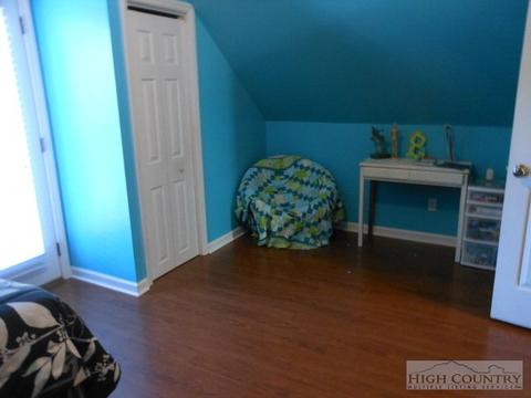 104 Jenwil Dr, Deep Gap, NC 28618 photo 11