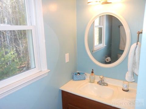 104 Jenwil Dr, Deep Gap, NC 28618 photo 9