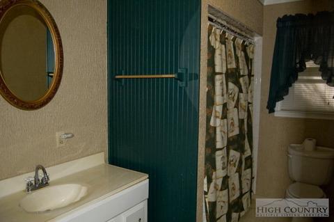 1205 Jerd Branch Rd, Lansing, NC 28643 photo 11
