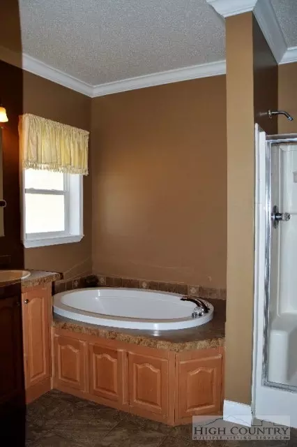 106 Oak Rd, Beech Mountain, NC 28604 photo 9