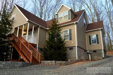 106 Oak Rd, Beech Mountain, NC 28604 photo 2
