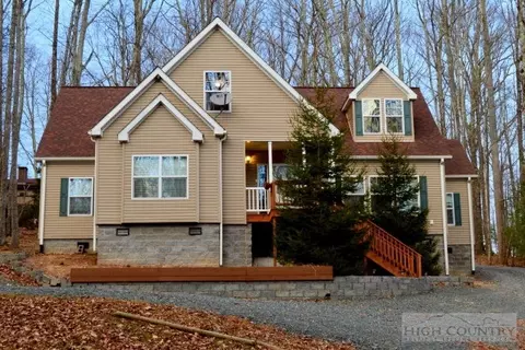 106 Oak Rd, Beech Mountain, NC 28604 photo 1