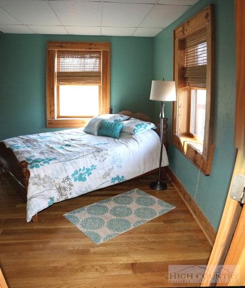 375 Deer Run Rd, Deep Gap, NC 28618 photo 6