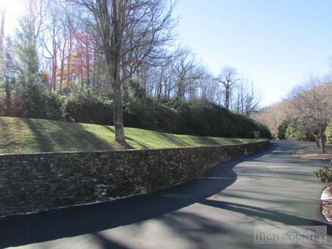 478 Forestridge, Boone, NC 28607 photo 2