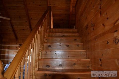 825 Bear Run Rd, Lansing, NC 28643 photo 14