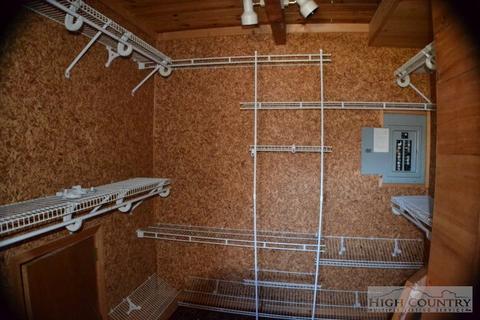 825 Bear Run Rd, Lansing, NC 28643 photo 18