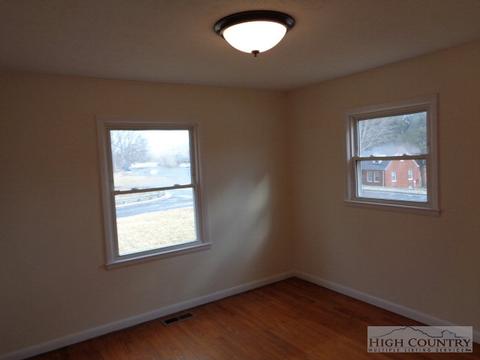 105 Main, Jefferson, NC 28640 photo 8