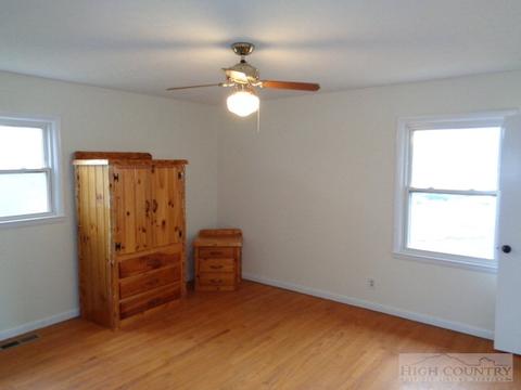 105 Main, Jefferson, NC 28640 photo 5