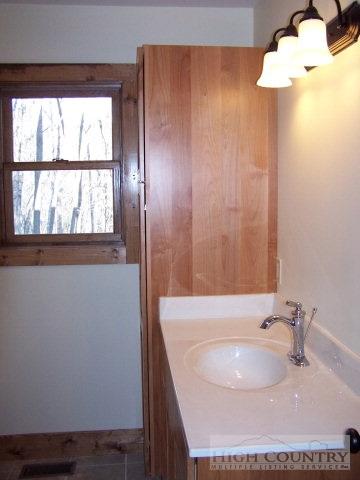 121 Hickory Knob, Deep Gap, NC 28618 photo 9