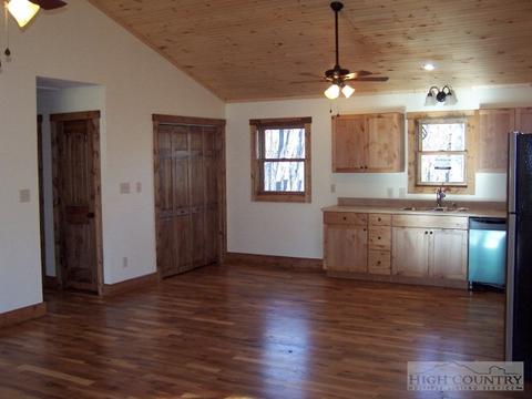 121 Hickory Knob, Deep Gap, NC 28618 photo 5