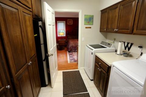 843 Forestridge Dr, Boone, NC 28607 photo 10