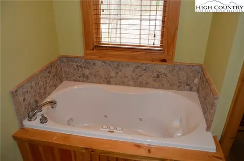 131 Salamander Crk, Lansing, NC 28643 photo 22