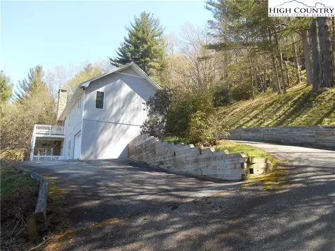 239 Mohawk, Newland, NC 28657 photo 2