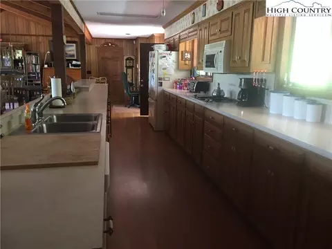 239 Mohawk, Newland, NC 28657 photo 8