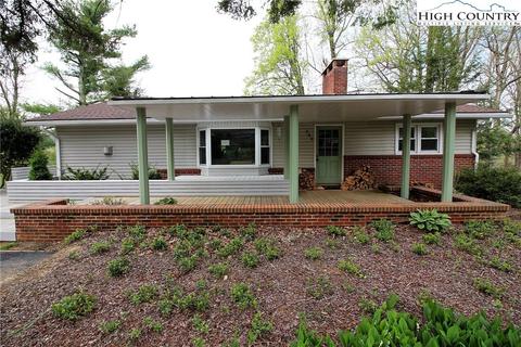 746 Stadium Dr, Boone, NC 28607 photo 3