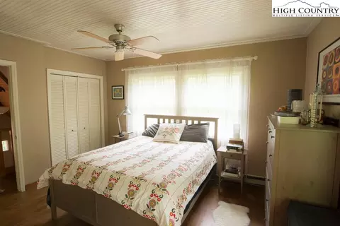 561 W Peak Rd, Creston, NC 28615 photo 11