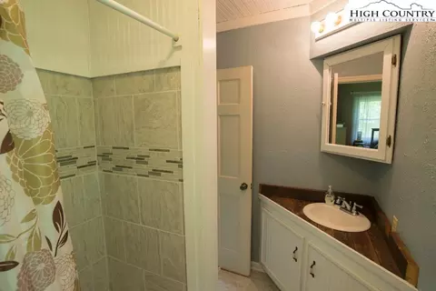 561 W Peak Rd, Creston, NC 28615 photo 12