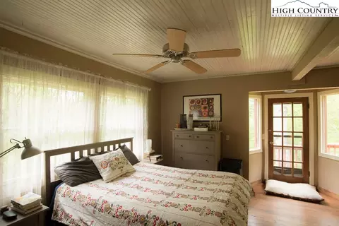 561 W Peak Rd, Creston, NC 28615 photo 10