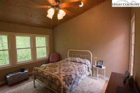 561 W Peak Rd, Creston, NC 28615 photo 14