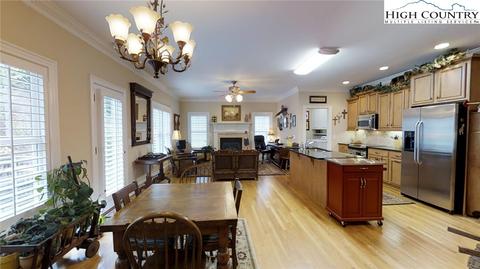 455 Russelton Rd, Boone, NC 28607 photo 10
