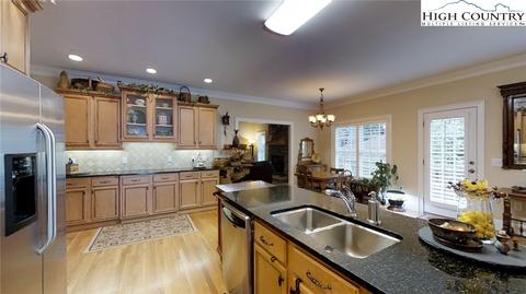 455 Russelton Rd, Boone, NC 28607 photo 14