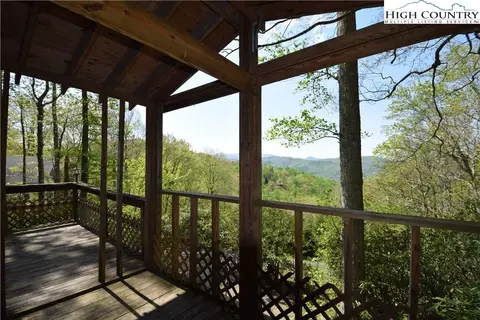 208 Moonfish Ln, Boone, NC 28607 photo 8
