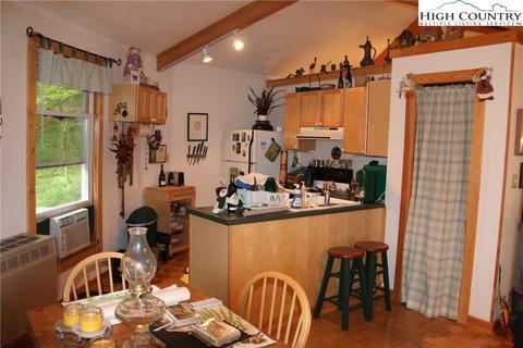 314 Four Coves Trl, Crumpler, NC 28617 photo 7