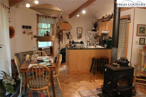 314 Four Coves Trl, Crumpler, NC 28617 photo 6