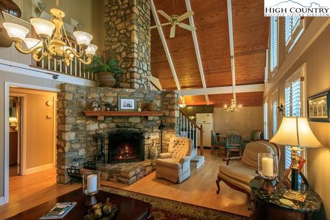 244 Walnut, Boone, NC 28607 photo 5