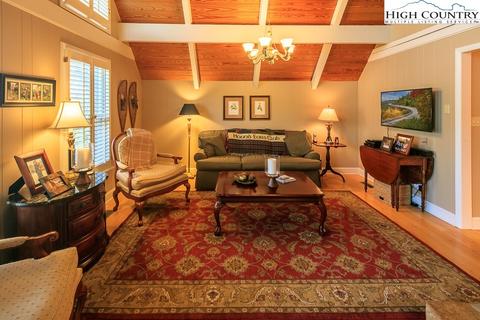 244 Walnut, Boone, NC 28607 photo 6
