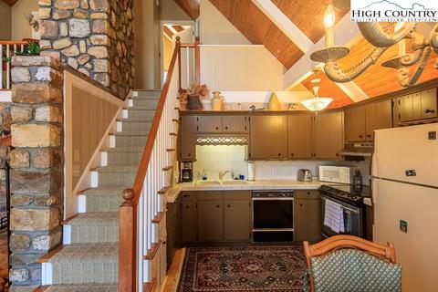 244 Walnut, Boone, NC 28607 photo 8