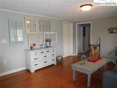 119 Estep St, Sparta, NC 28675 photo 2