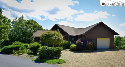 1206 State View Rd, Boone, NC 28607 photo 3