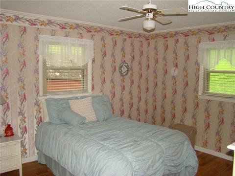 202 Long St, Boone, NC 28607 photo 9