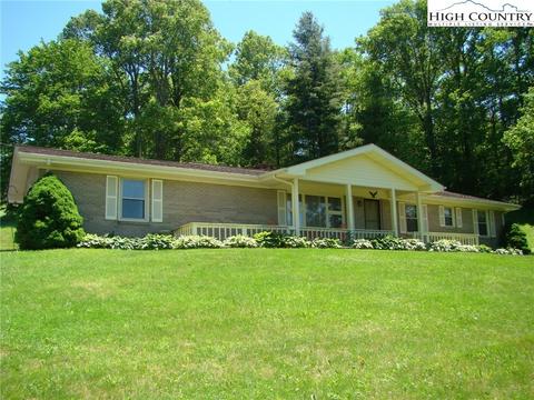 202 Long St, Boone, NC 28607 photo 1