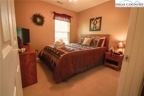 386 Grandview Dr, Seven Devils, NC 28604 photo 15