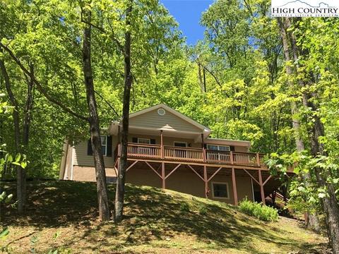 386 Grandview Dr, Seven Devils, NC 28604 photo 1